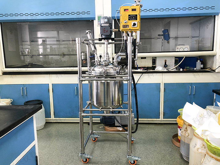 上?？婆d儀器與上海某實業公司合同不銹鋼反應釜